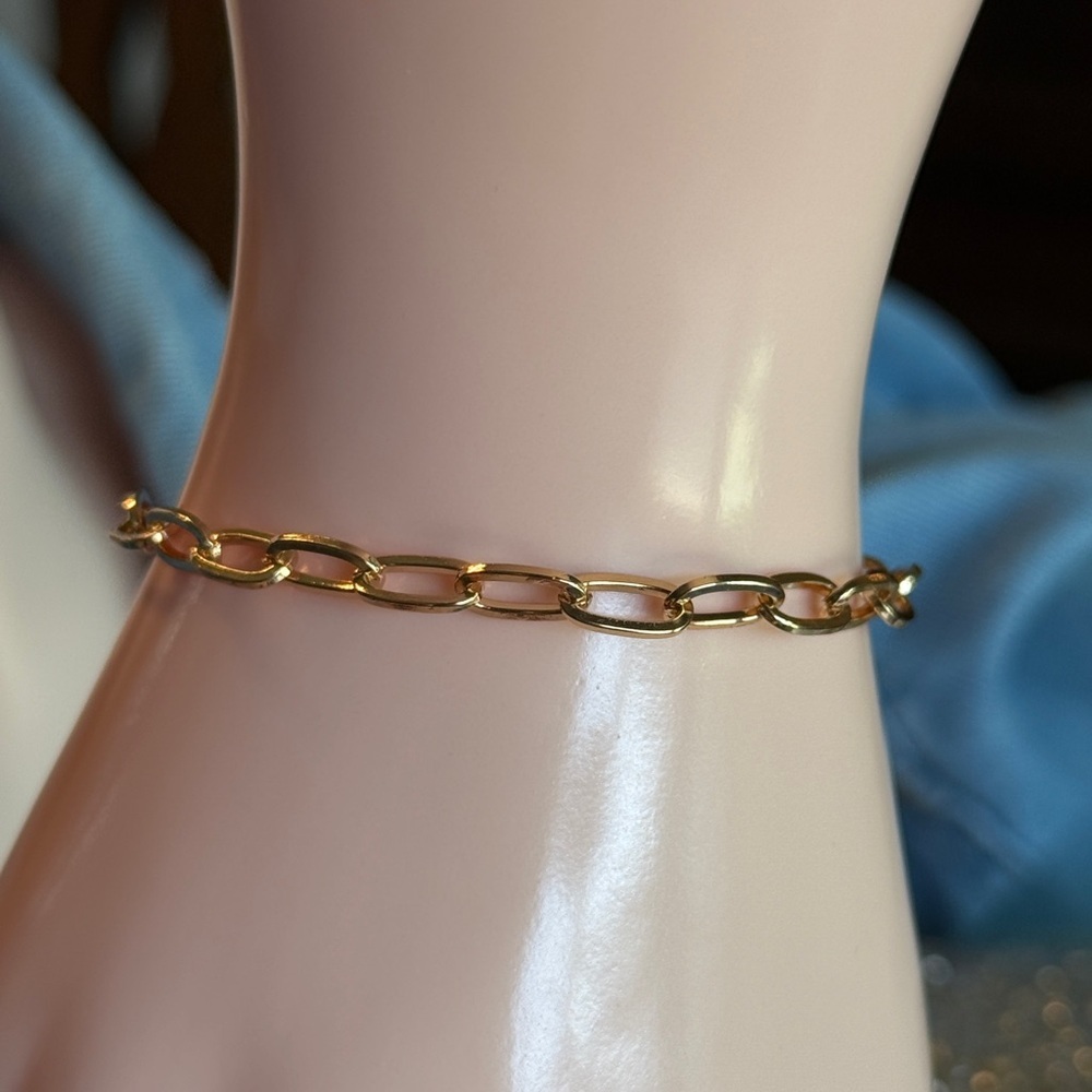 NEW | 18K Gold Plated Chain Bracelet - Picture 4 of 7